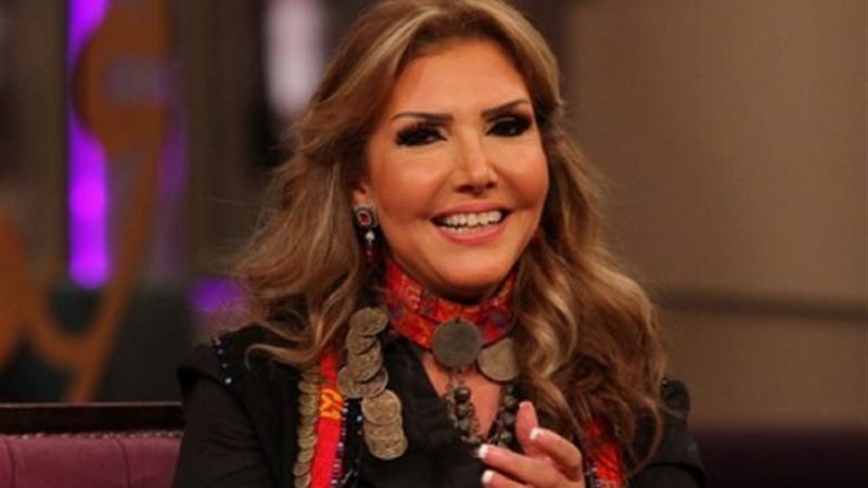نادية مصطفى