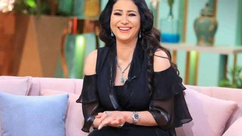 وفاء عامر