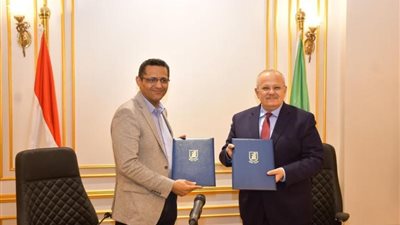 توقيع بروتوكولي تعاون بين جامعة القاهرة ونقابة الصحفيين .. تفاصيل