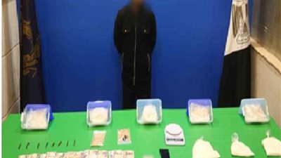 ضبط كمية من المواد والأقراص المخدرة بحوزة أحد العناصر الإجرامية بالقاهرة