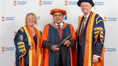جامعة سندرلاند بالمملكة المتحدة تمنح الدكتور محمد لطفي الدكتوراه الفخرية في التعليم تقديرًا لمسيرته المهنية