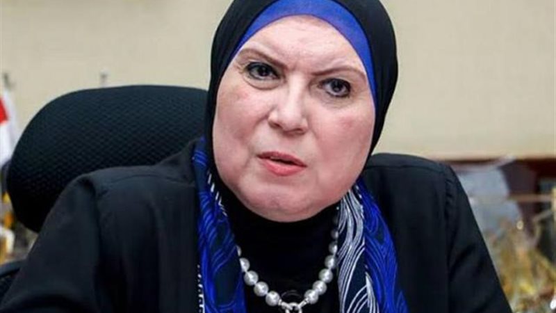 وزيرة الصناعة