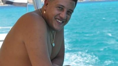 حمو بيكا يتجاهل حكم حبسه ويستمتع بالعطلة الصيفية في عرض البحر