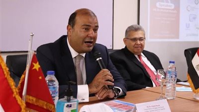 بالصور .. تفاصيل ندوة ”التكنولوجيا والابتكار بين النظرية والتطبيق”  بالجامعة المصرية الصينية