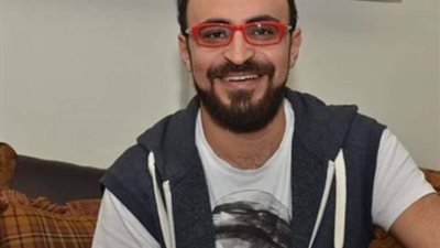 بعد مصرع نجل شقيقته.. وفاة والدة الإعلامي أحمد يونس