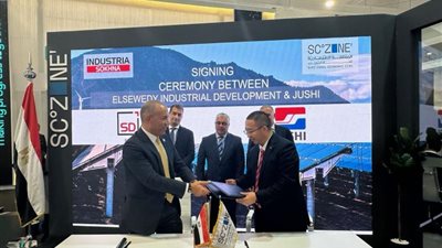 رئيس اقتصادية قناة السويس يشهد توقيع عقد بين «السويدي» و«جوشي الصينية»