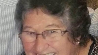 اعترفت لزوجها بخيانته مع أخوه من 40 سنة فقتلها علي الفور