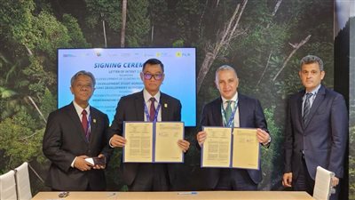 مذكرة تفاهم لتطوير البنية التحتية وتعزيز التحول إلى مصادر الطاقة المتجددة