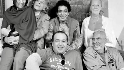 بكلمات حزينة.. محمد منير يودع صديق عمره هاني ثابت