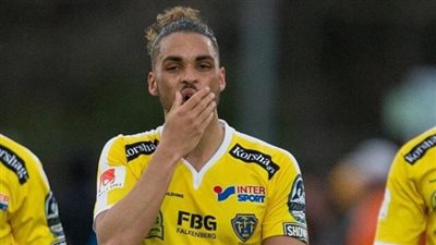 الأهلي يتلقى عرضاً من الوكلاء لضم ”أمير عادل”