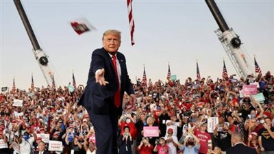 تري أن الله يحميه وأن منصبه تكليف ”رباني ” .. معلومات عن ”الشيطانة ” التي أنجحت ترامب في انتخابات الرئاسة