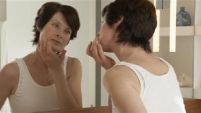 للمرأة فقط.. لماذا يظهر الشعر في ذقن النساء؟