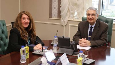 وزير الكهرباء يستقبل سفيرة أمريكا لبحث سبل التعاون بمجال الطاقة المتجددة