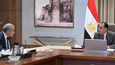 رئيس الوزراء يتابع تنفيذ قرارات ضبط الأسعار بالأسواق