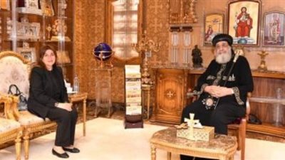البابا تواضروس يستقبل قنصل مصر بهامبورج وأسقف برمنجهام