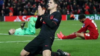 مدرب إسبانيا يتغنى بقدرات موراتا: ”اختلف كليًا مع يوفنتوس”