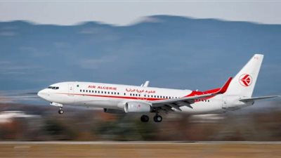 جزائري يحاول الهجرة لفرنسا مختبئًا في عجلات الطائرة.. مصيره مروعًا