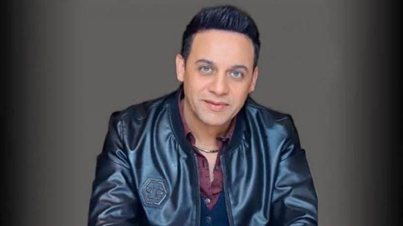 مصطفي قمر