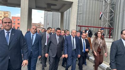 وزيرا التموين والتنمية المحلية يتفقدان صومعة دمنهور بمحافظة البحيرة