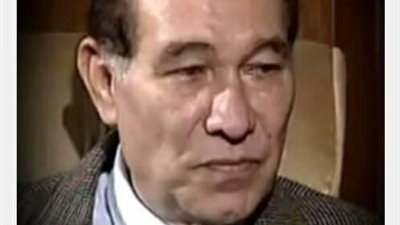 حمدى غيث.. اتُهم بالشيوعية ومسلسل أنقذه من الإعتقال .. رحل حزنا على وفاة شقيقه