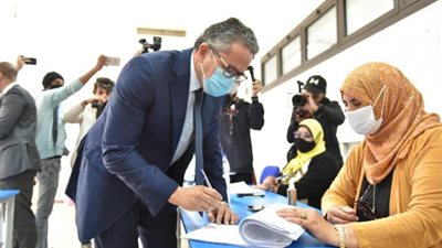 وزير السياحة يُدلى بصوته فى انتخابات مجلس النواب