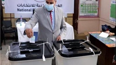 رئيس جامعة الأزهر يُدلي بصوته في انتخابات مجلس النواب