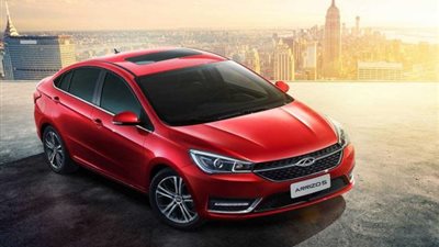 12 سيارة حديثة يتراوح سعرها بين 150.000 و 175.000.. تعرف عليهم