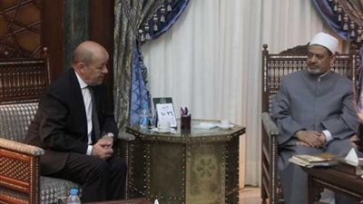 الإمام الأكبر يستقبل وزير الخارجية الفرنسى بمشيخة الأزهر