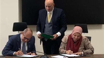 بتكلفة 965 مليون جنيه.. ««نقل الكهرباء» توقع عقد شراكة مع شركة مدكور للمشروعات