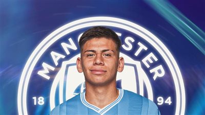 مانشستر سيتي يحسم صفقة الأرجنتيني كلاوديو إيتشيفيري