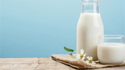 يؤخر الشيخوخة ويطيل العمر.. فوائد تجهلينها عن الحليب خالي الدسم