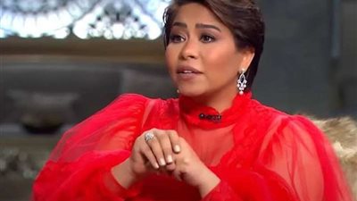 شيرين عبد الوهاب ترد على شائعات ارتباطها بخطيب ميرهان حسين السابق