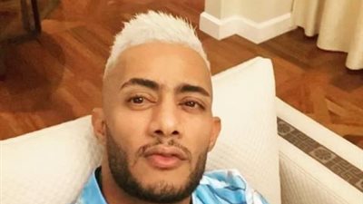 محمد رمضان يصدم جمهوره بـ ”لوك” بالشعر الأبيض