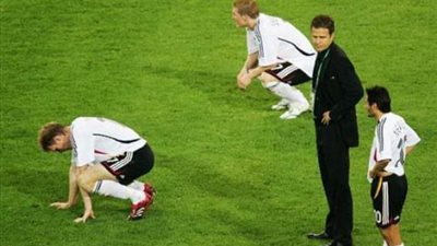 بيرهوف يرفض الانتقادات الموجهة للمنتخب الألماني