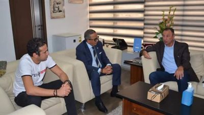 الجنايني يستقبل الخطيب في اتحاد الكرة