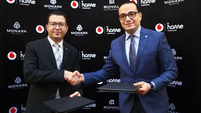 «ڤودافون مصر» توقع شراكة مع «رويال للتطوير العقاري» لتقديم خدمات الاتصالات المتكاملة في كمبوند مونارك ريزيدنس المستقبل سيتي