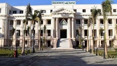 فصل 23 طالبا في جامعة بنها بسبب الكمامة