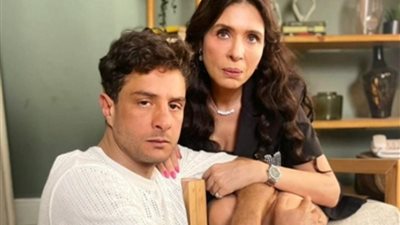 دينا تعلق على الانتقادات بعد صورتها الجريئة مع الفيشاوي