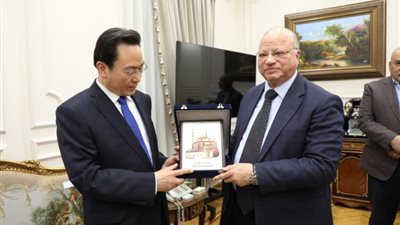 تفاصيل لقاء محافظ القاهرة مع وفد مقاطعة خنان الصينية