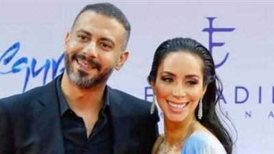 سر خطير وراء تأجيل زفاف محمد فراج وسنت شوقي