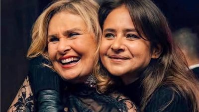 يسرا تعلن إفلاسها .. ونيللي كريم تحاول مساعدتها بهذه الطريقة