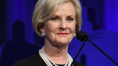 أرملة ماكين تنضم لفريق بايدن الانتقالي