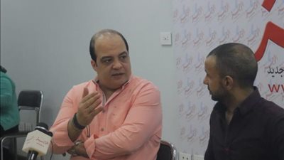 شريف باهر لـ ”الموجز” : كنت أتمنى عمل مقلب في هنيدي لكن خوفت أخسره