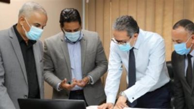 وزير الآثار يبحث خطة تشغيل المتحف الكبير تأهبًا لافتتاحه