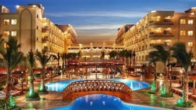 سفير جورجيا يشيد بالإجراءات الاحترازية بالمنشآت السياحية بالغردقة