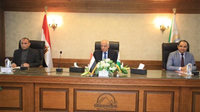 محافظ الجيزة يرد على الطلبات المقدمة لتأجير الأكشاك بالمناطق التجارية