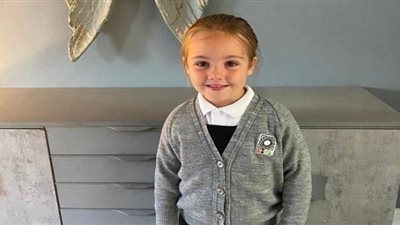 كيف أنقذت هذه الطفلة الشجاعة حياة والدتها؟