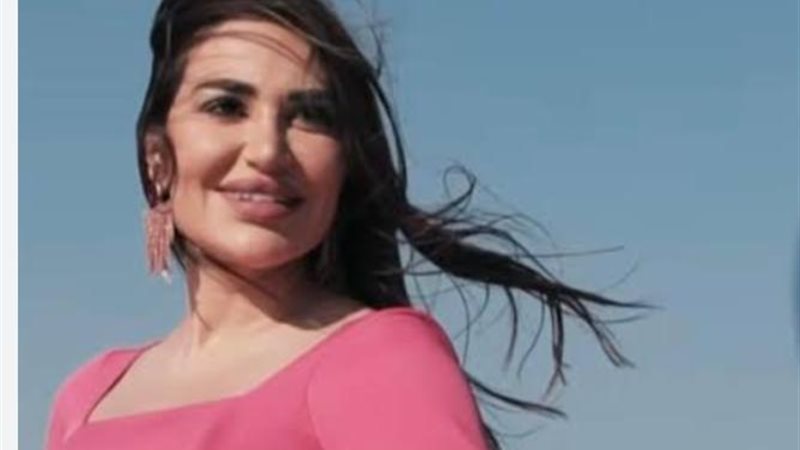 سارة نخلة