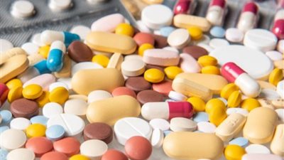 البرلمان يكشف: ٤٠٪ نسبة النقص في الأدوية لهذا السبب