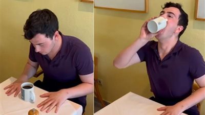 فيديو.. ألماني يدخل موسوعة جينيس بشرب القهوة بسرعة البرق